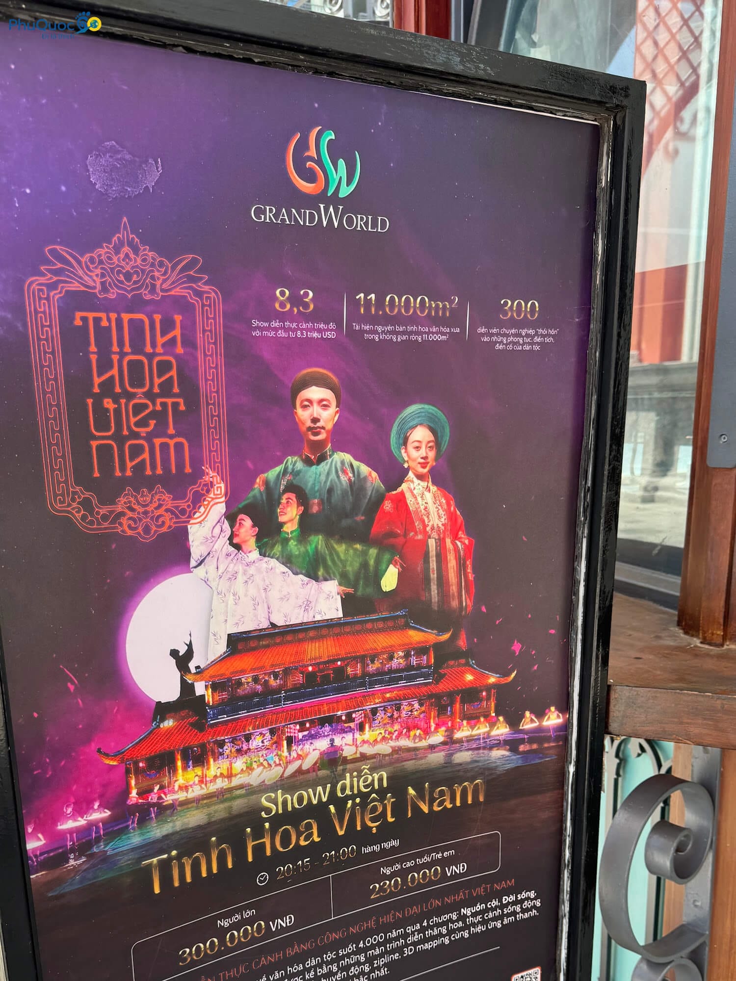Bảng giá vé show tinh hoa việt nam niêm yết mới nhất năm 2026 tại quầy soát vé Vinpearl