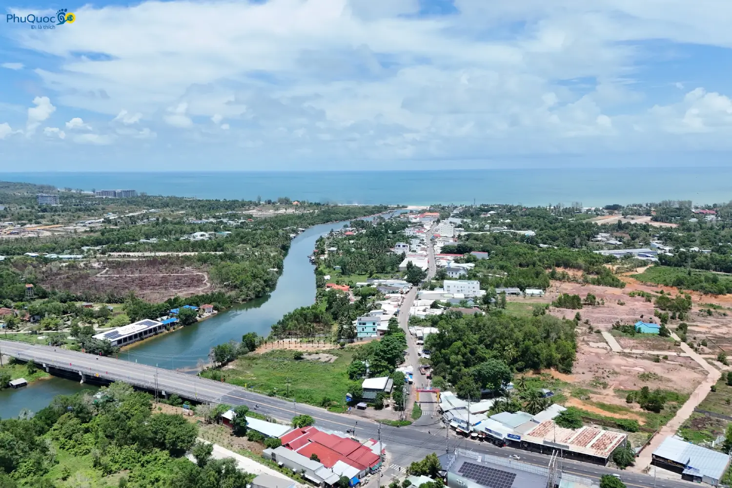 Road to Cua Can Beach Phu Quoc across Cua Can Bridge