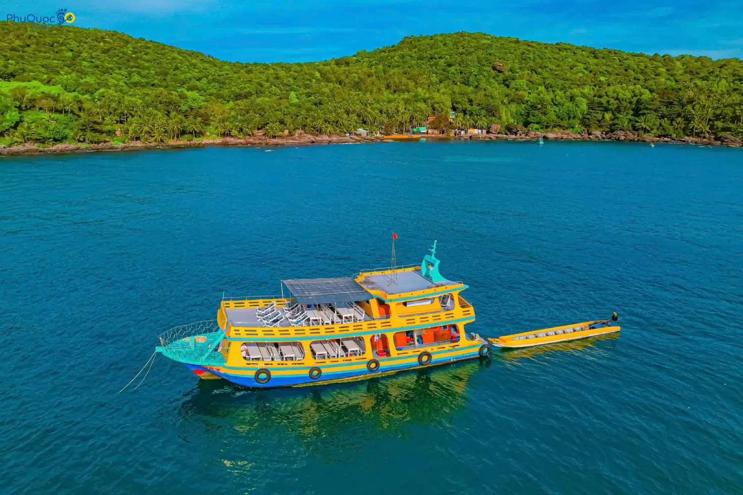 Tour Tàu Gỗ Phú Quốc – Lặn San Hô, Câu Cá & Ăn Trưa Trên Tàu