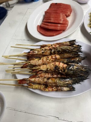 고객 Nguyễn Thị Liễu님이 푸꾸옥 오징어 낚시 투어에 참여한 실제 사진